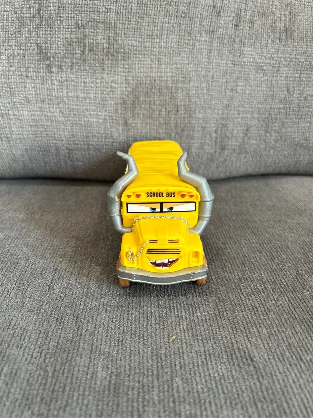 Disney Pixar Cars 3 Miss Fritter school bus Crazy 8 Crashers - Smash Crash Derby